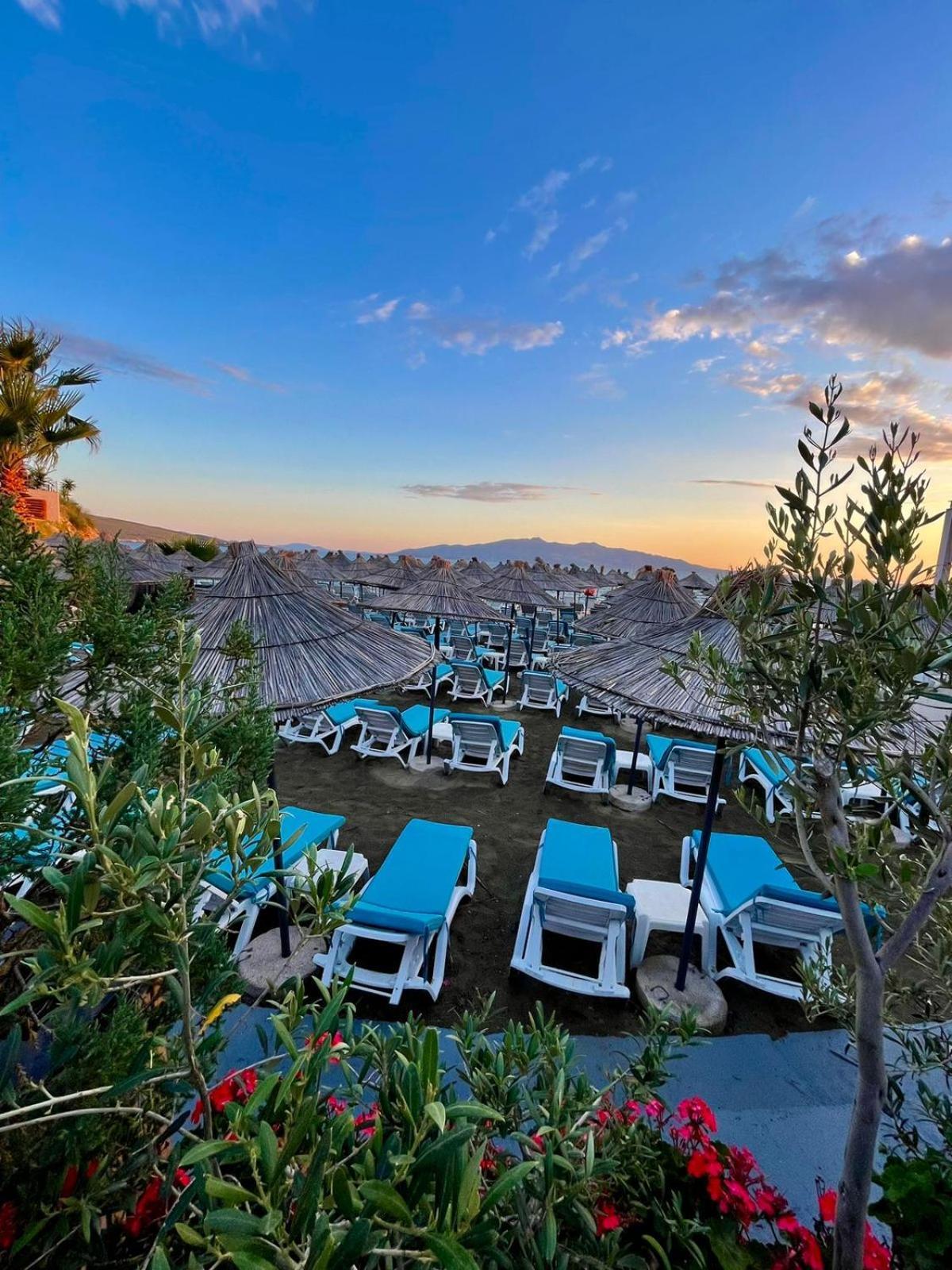 Bougainvill Sunset Villa Sarandë Esterno foto